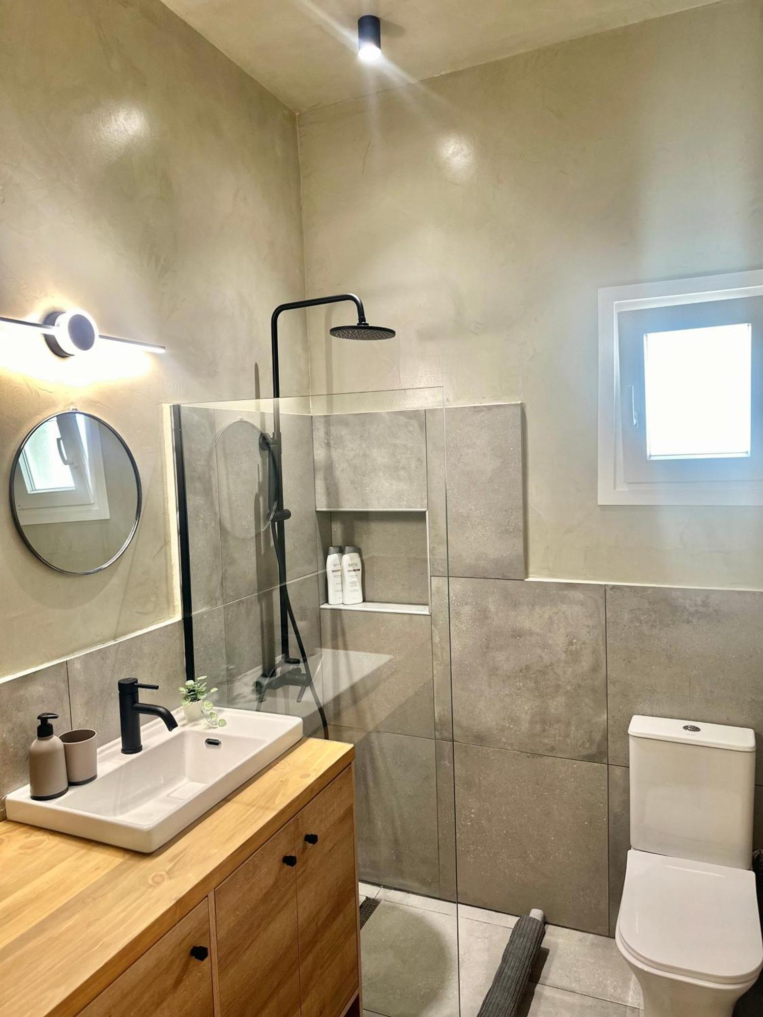 2 Doors Apartment Кавала Екстериор снимка